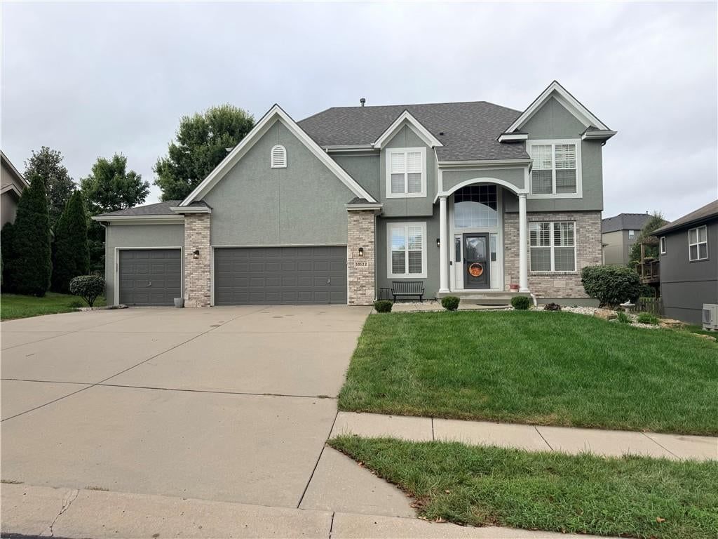 10122 N Lane Drive, Kansas City, MO: listing photo 2
