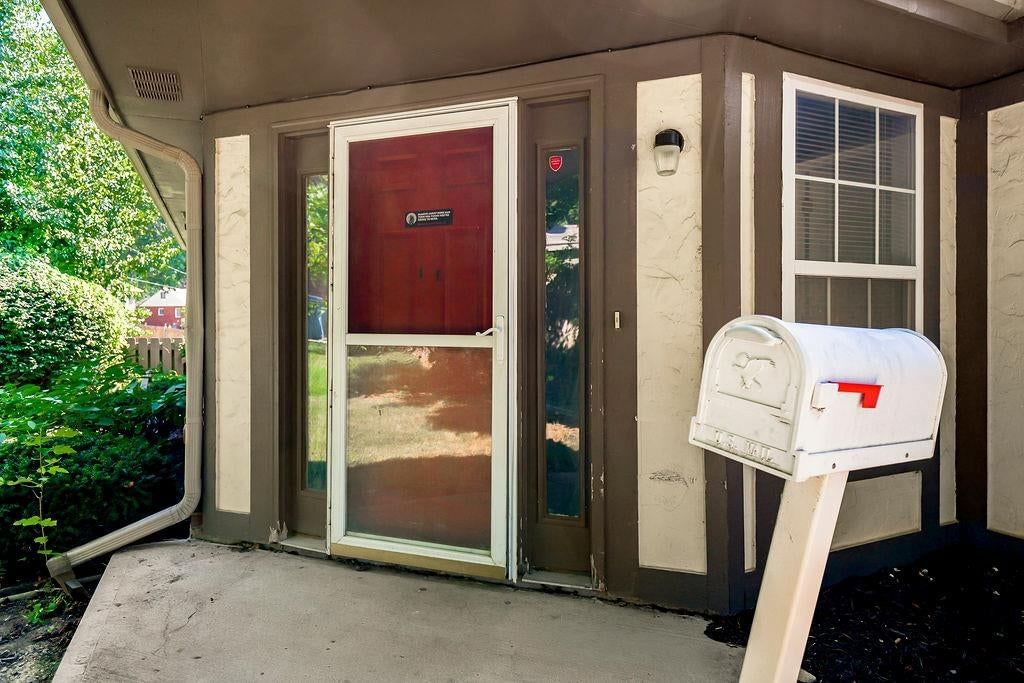 304 E Hansen Court, Independence, MO: listing photo 3