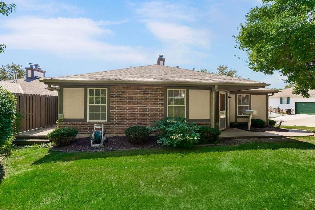 Photo 19 of 21 - 304 E Hansen Court, Independence, MO 64055