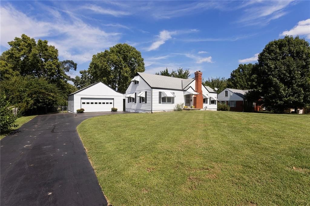 11400 E 78th Street, Raytown, MO: listing photo 3