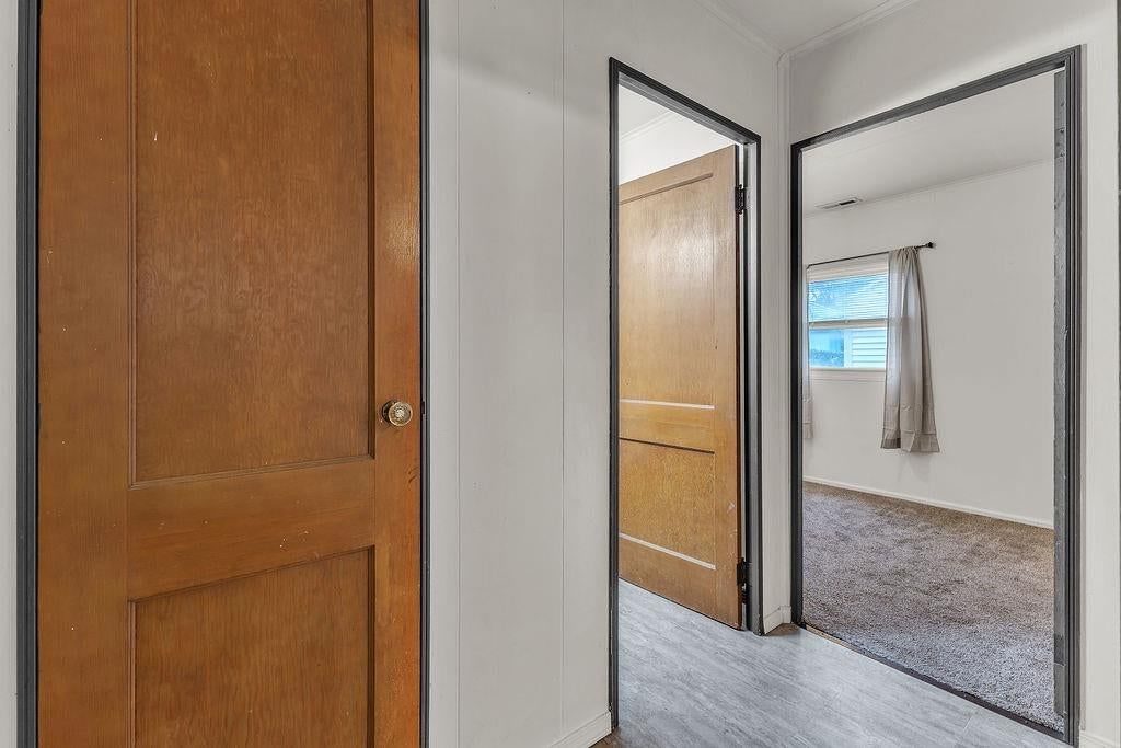 1909 S 22nd Street — photo 11
