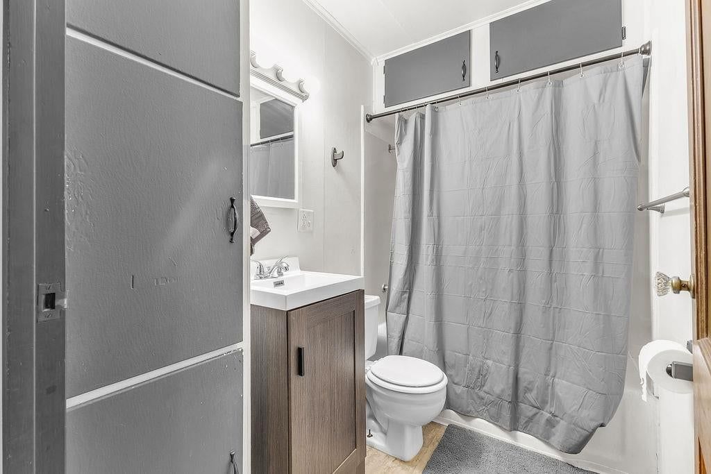 1909 S 22nd Street — photo 12