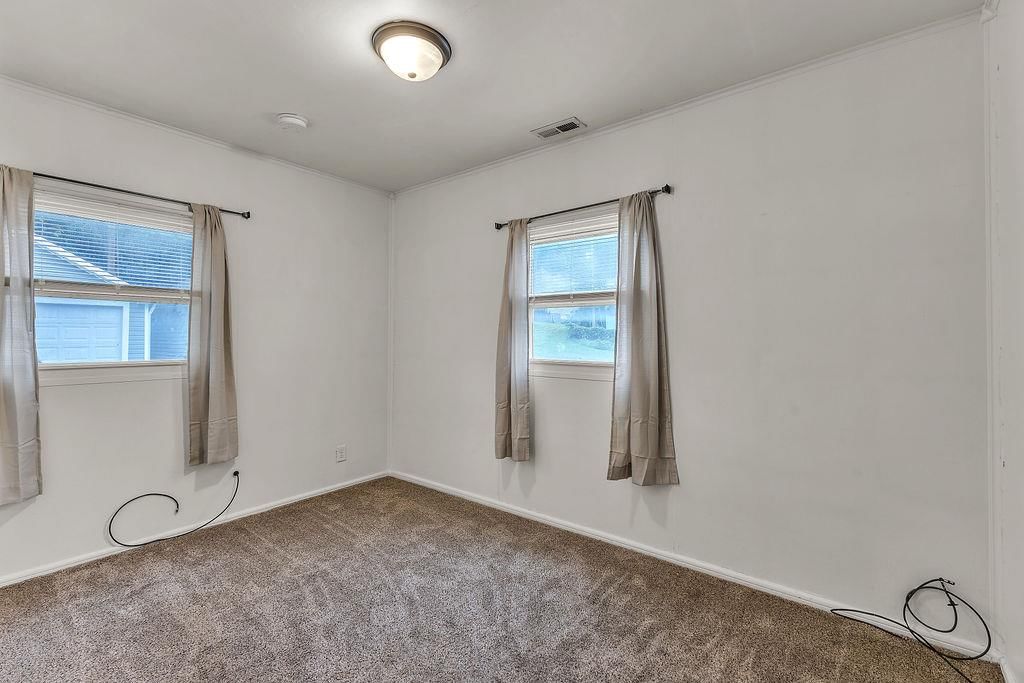 1909 S 22nd Street — photo 13