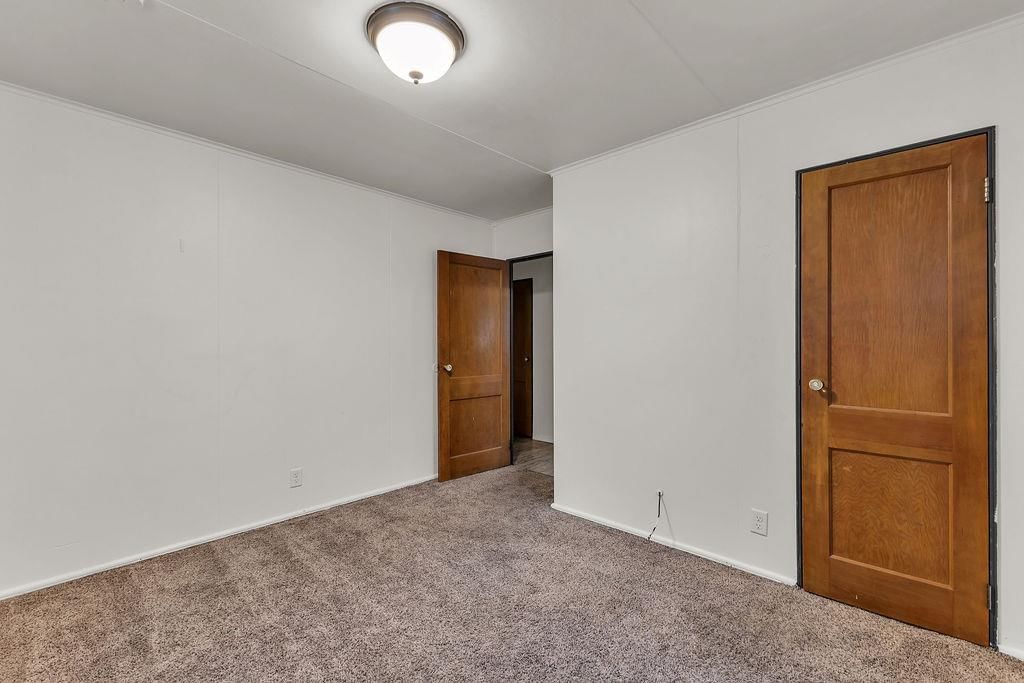 1909 S 22nd Street — photo 18
