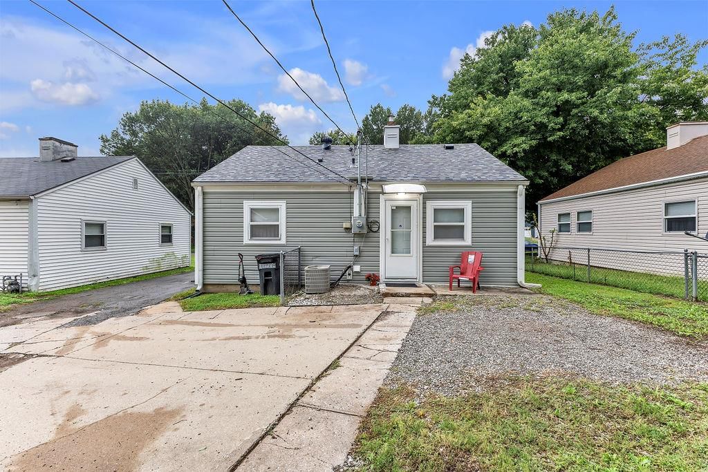 1909 S 22nd Street — photo 19