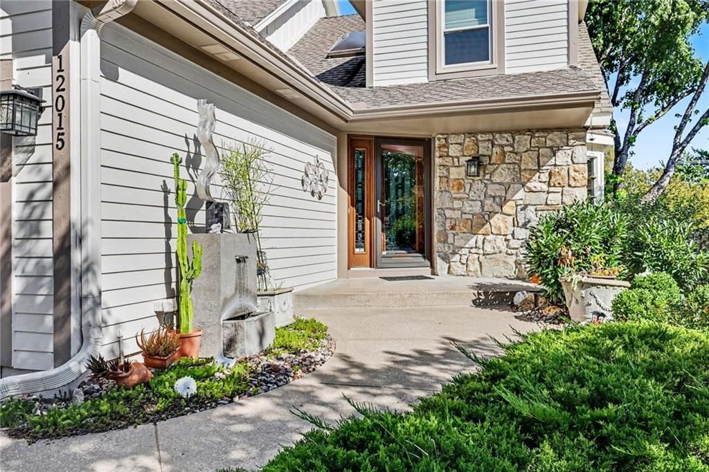 12015 Slater Street, Overland Park, KS: listing photo 3