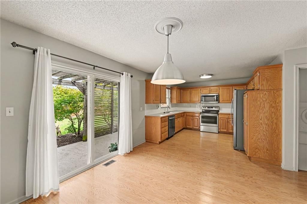 7423 N Wallace Avenue — photo 9