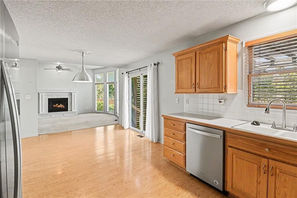 7423 N Wallace Avenue — photo 10