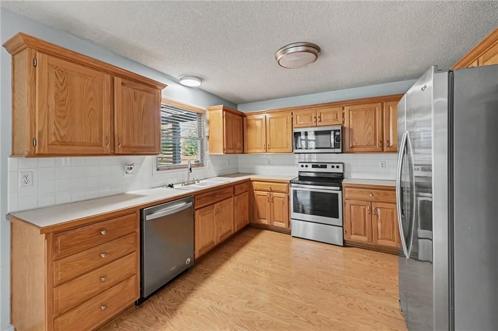 7423 N Wallace Avenue — photo 12