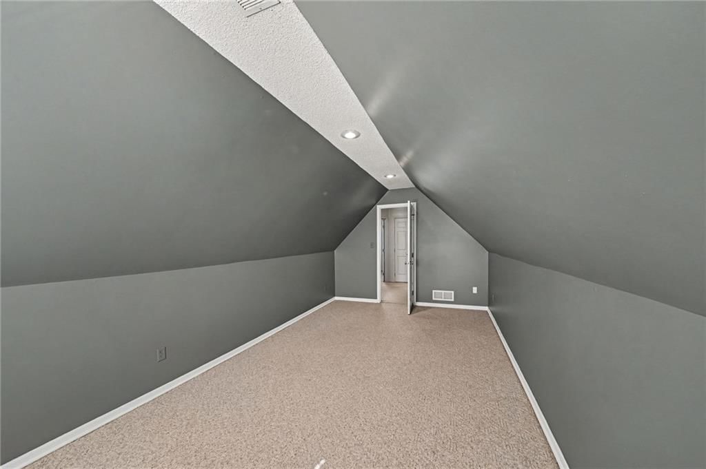7423 N Wallace Avenue — photo 29