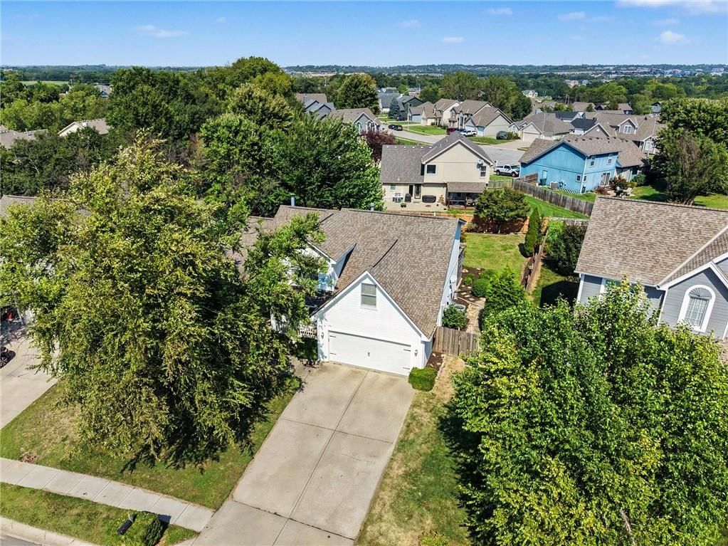 7423 N Wallace Avenue — photo 41