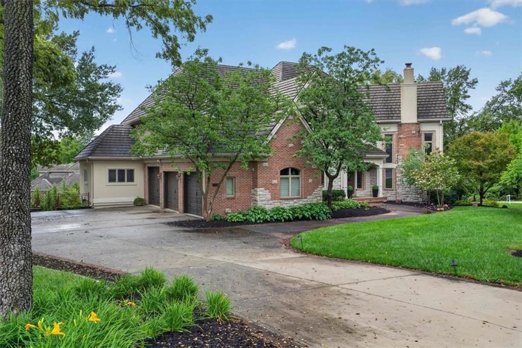 1416 Woodbury Drive, Liberty, MO: listing photo 2