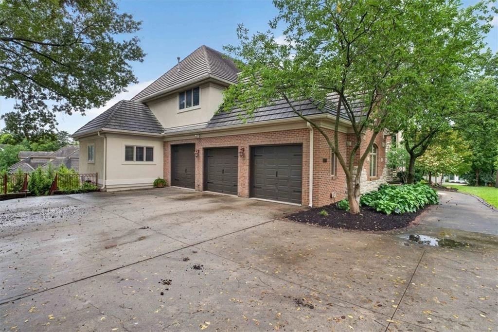 1416 Woodbury Drive, Liberty, MO: listing photo 3