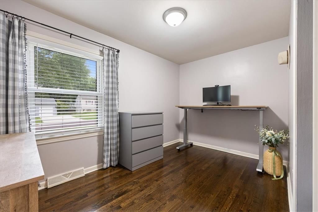 9219 W 100th Street — photo 14