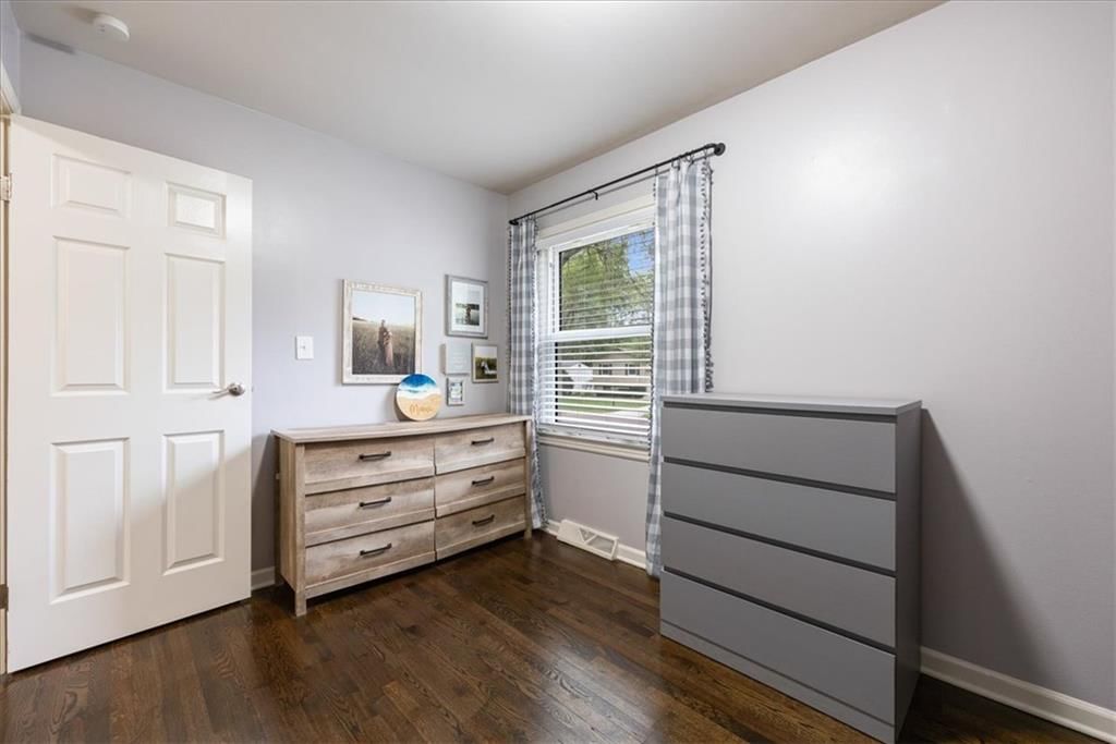 9219 W 100th Street — photo 15