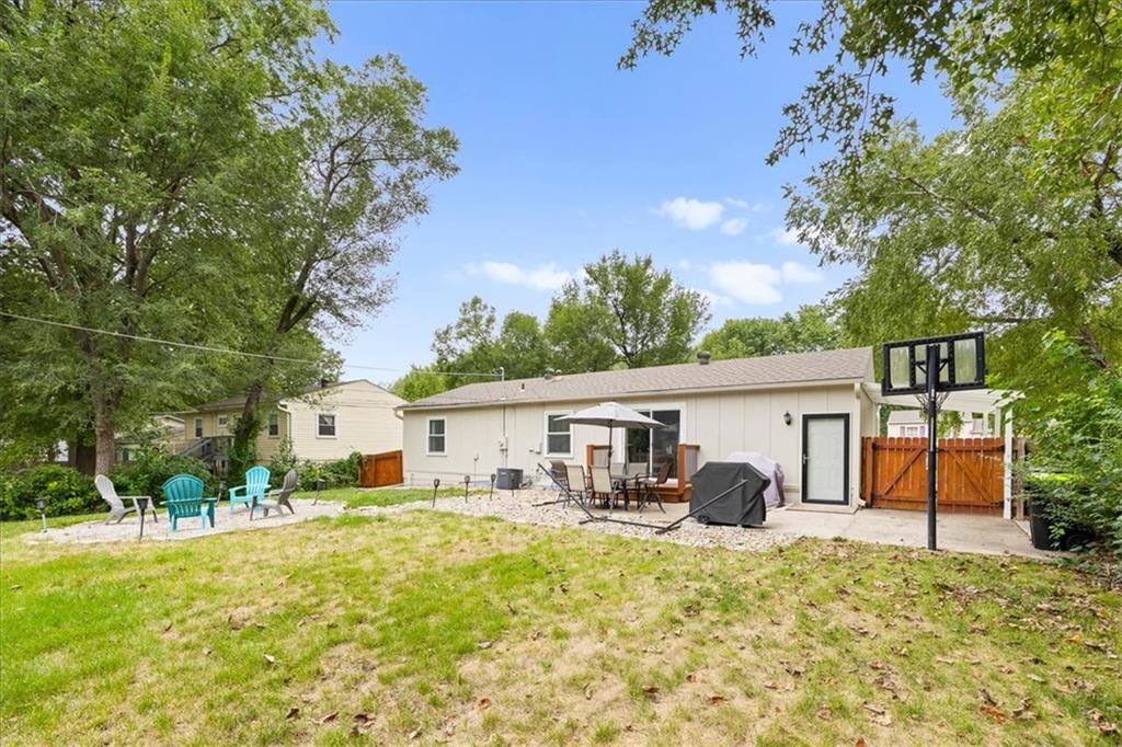 9219 W 100th Street — photo 25