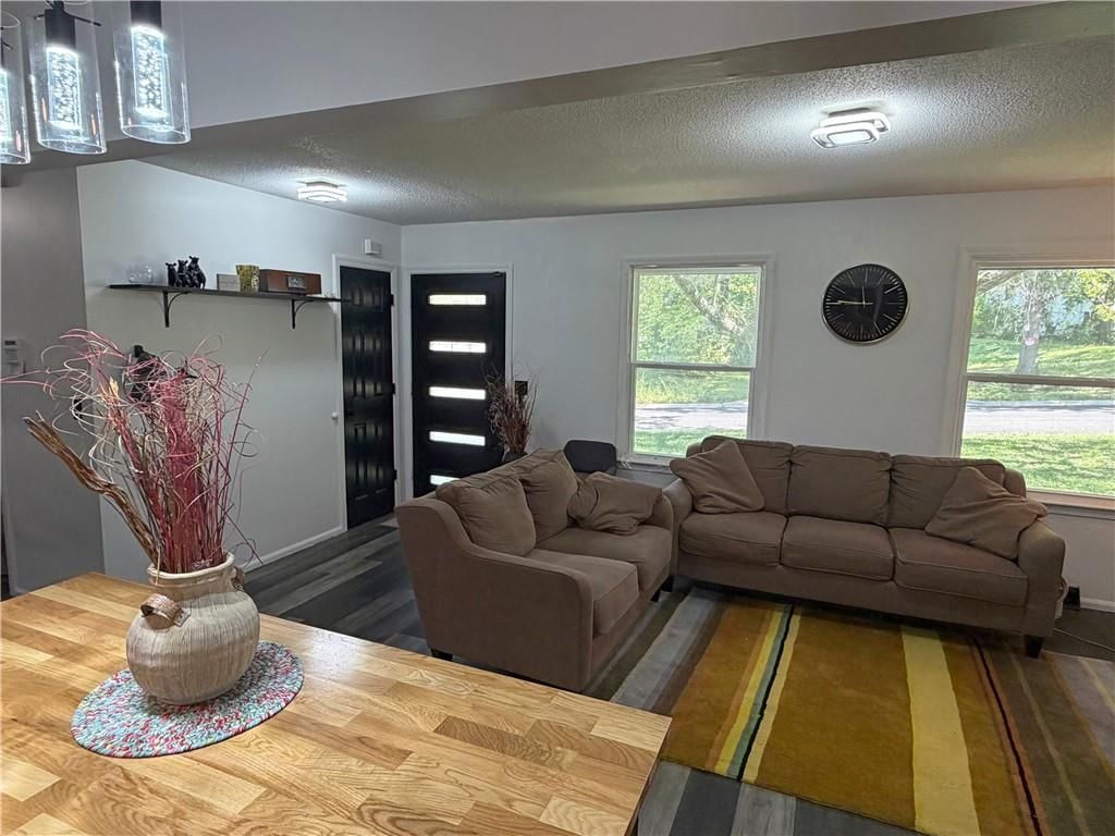 11500 Manchester Avenue — photo 8