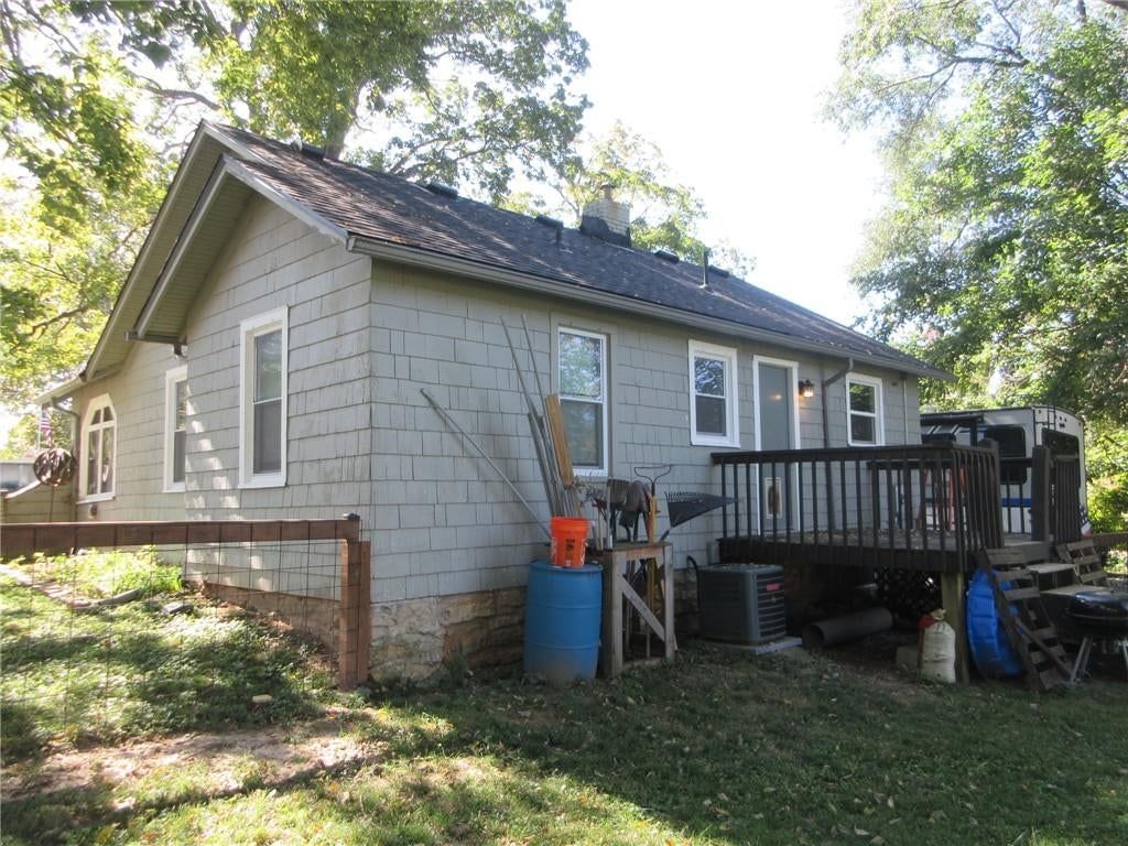 428 E Gudgell Avenue, Independence, MO: listing photo 3