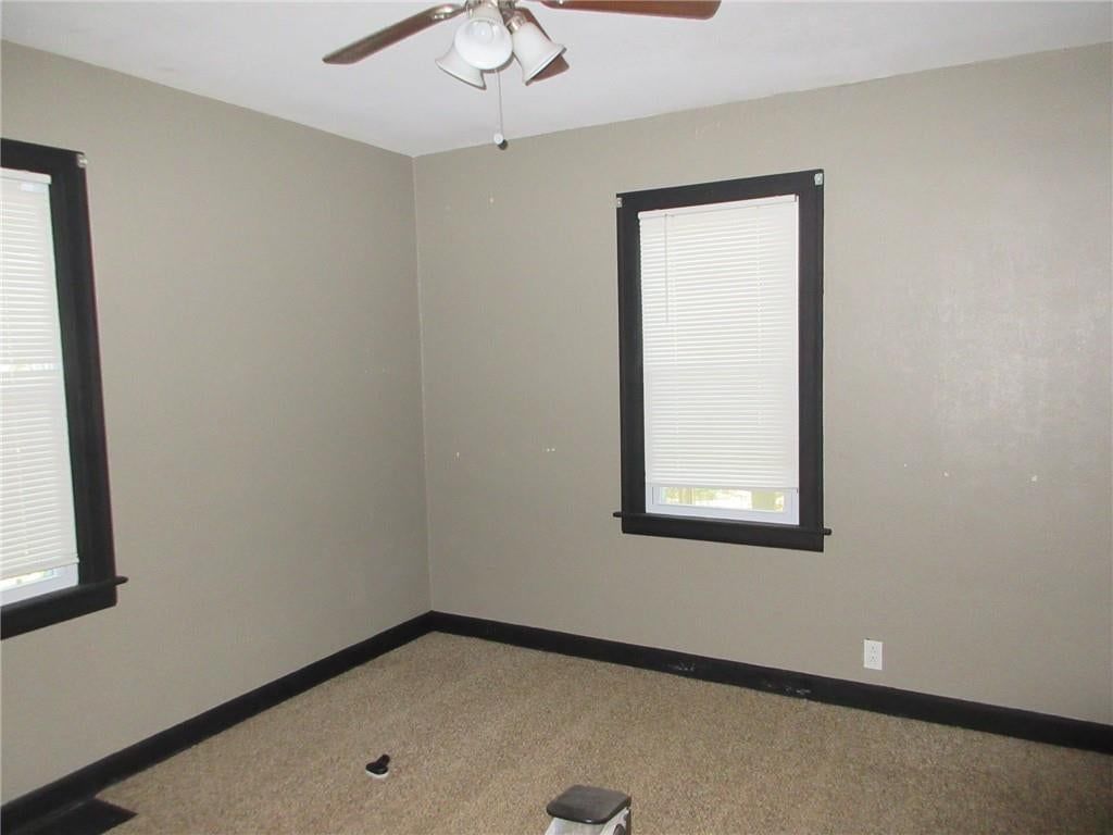 Photo 10 of 10 - 428 E Gudgell Avenue, Independence, MO 64055