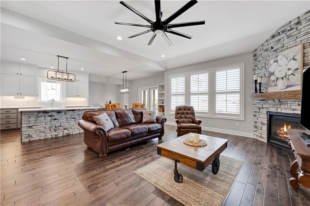 8311 Pickering Street, Lenexa, KS