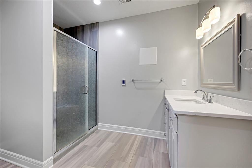 Photo 36 of 40 - 8311 Pickering Street, Lenexa, KS 66227