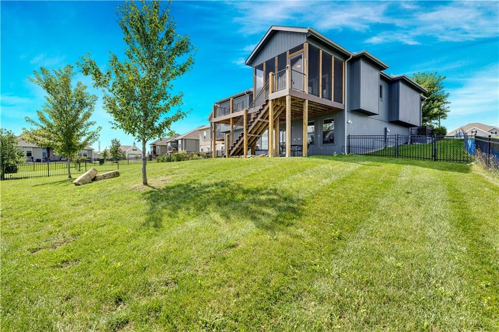 Photo 39 of 40 - 8311 Pickering Street, Lenexa, KS 66227
