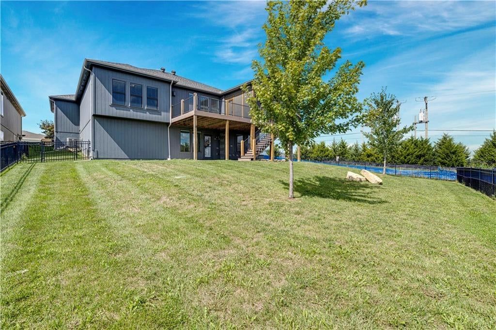 Photo 40 of 40 - 8311 Pickering Street, Lenexa, KS 66227