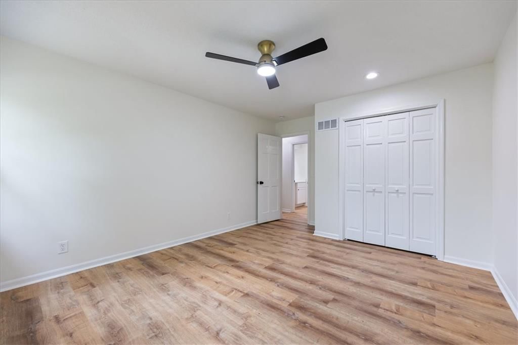 8800 W 115th Street — photo 35