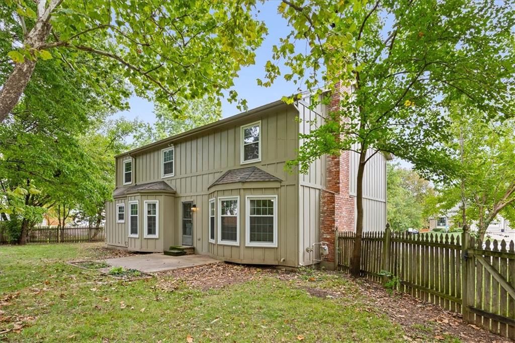 8800 W 115th Street — photo 45