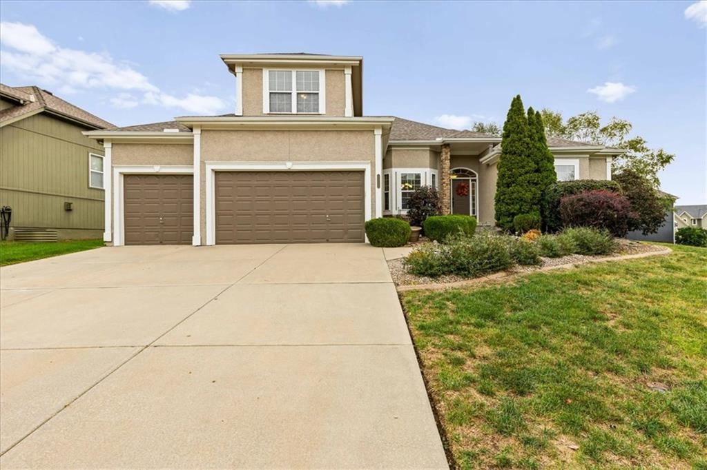 23716 W 52nd Terrace, Shawnee, KS