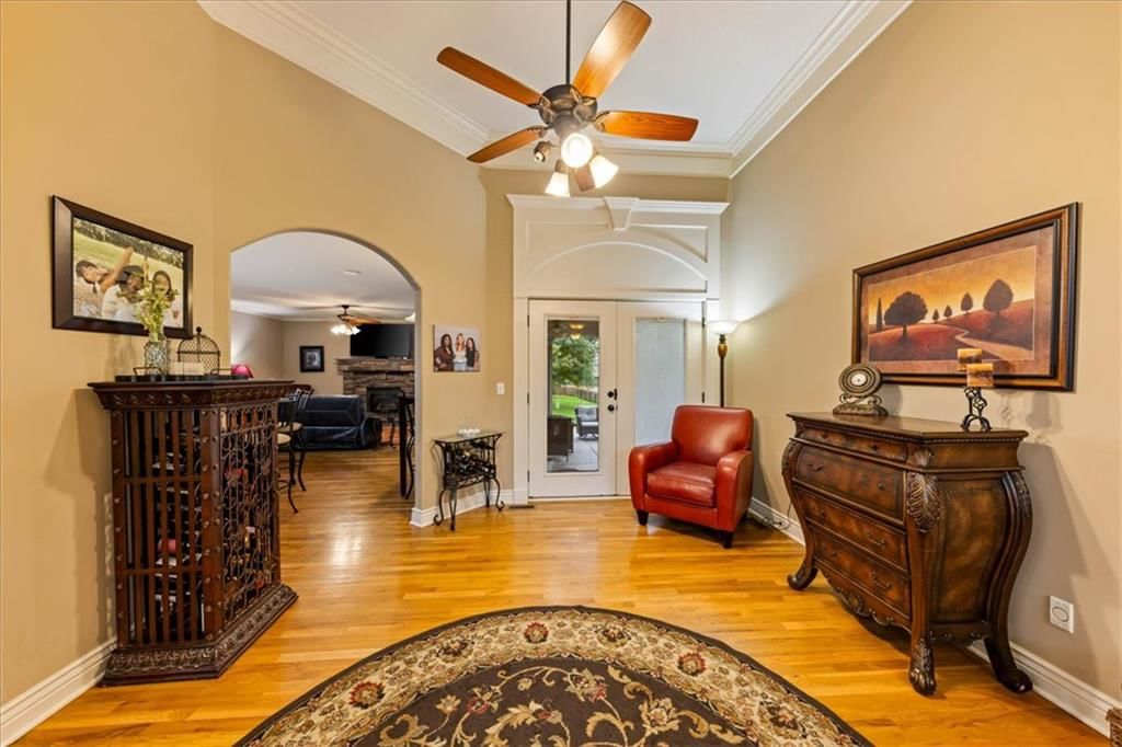 Photo 7 of 44 - 23716 W 52nd Terrace, Shawnee, KS 66226