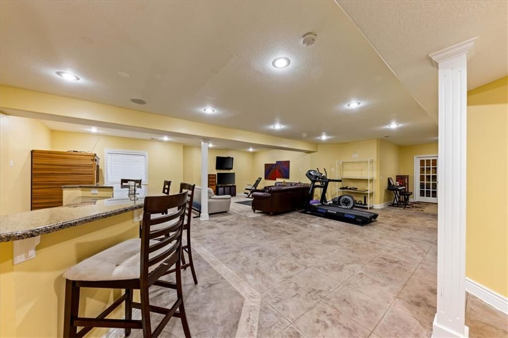 Photo 33 of 44 - 23716 W 52nd Terrace, Shawnee, KS 66226