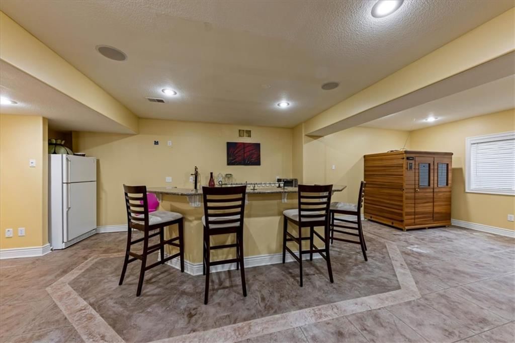 Photo 34 of 44 - 23716 W 52nd Terrace, Shawnee, KS 66226