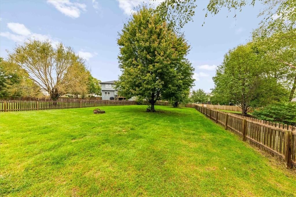 Photo 42 of 44 - 23716 W 52nd Terrace, Shawnee, KS 66226