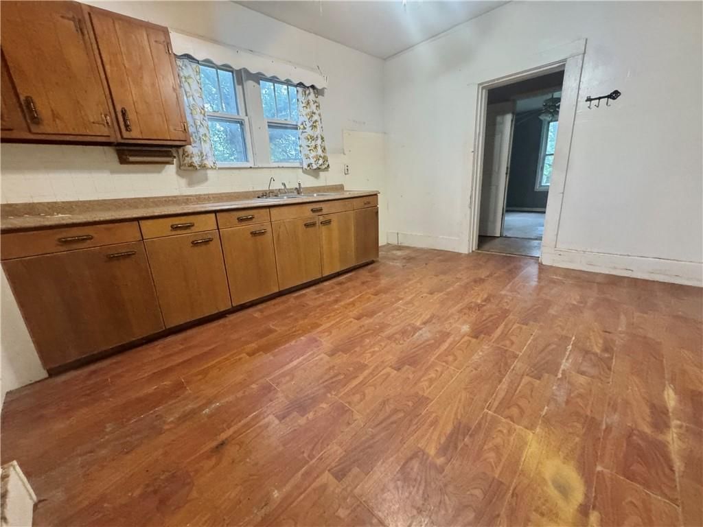 1912 Montezuma Street — photo 6