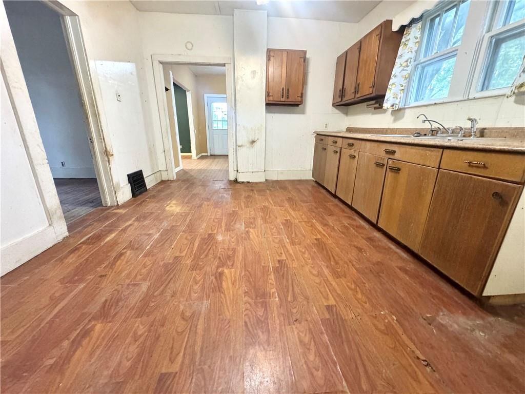 1912 Montezuma Street — photo 7
