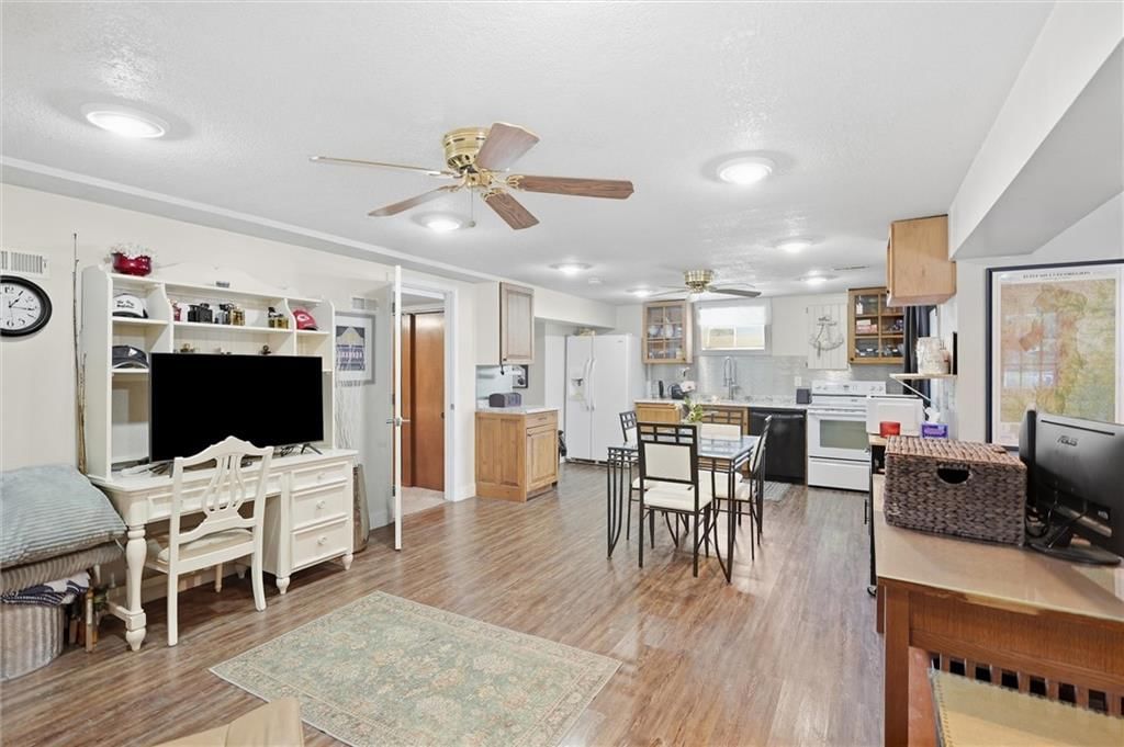 4397 SW Breezy Point Lane — photo 26