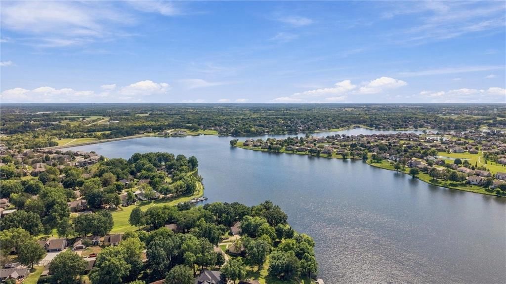 4397 SW Breezy Point Lane — photo 42