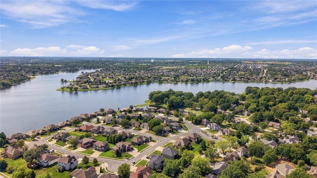 4397 SW Breezy Point Lane — photo 44