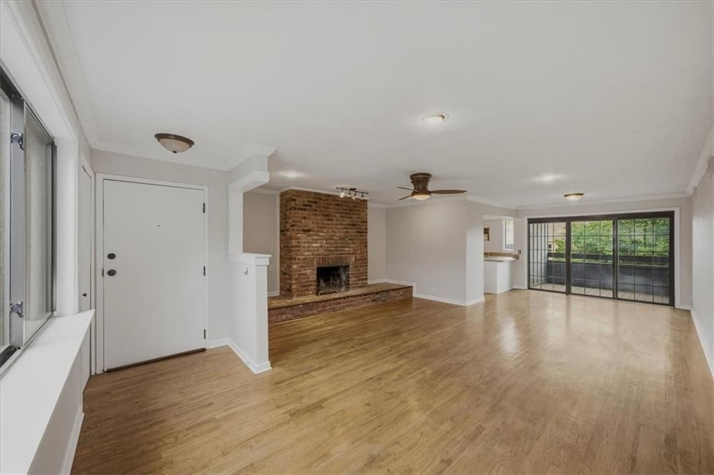 4056 Warwick Boulevard — photo 11