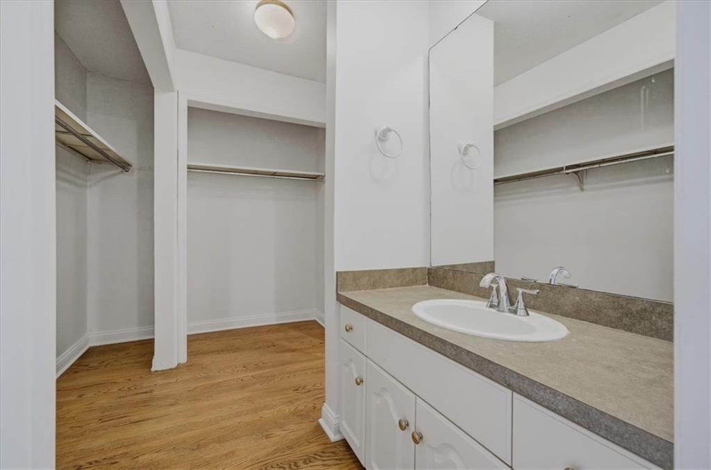 4056 Warwick Boulevard — photo 23