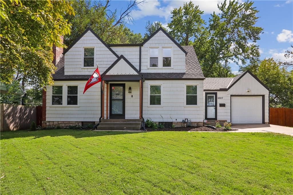 6907 W 77th Terrace, Overland Park, KS