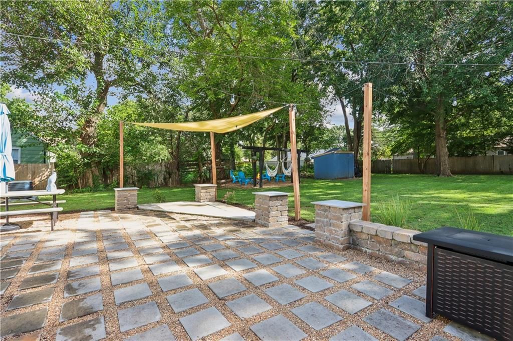 6907 W 77th Terrace, Overland Park, KS: listing photo 2