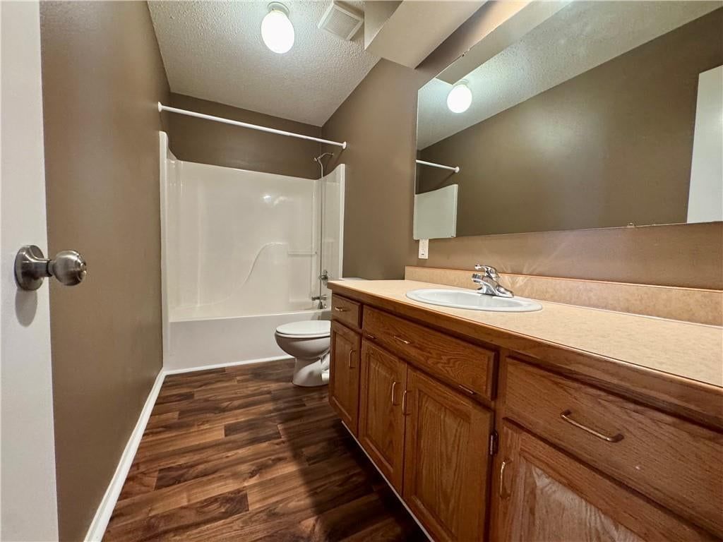 1010 Abby Lane — photo 10