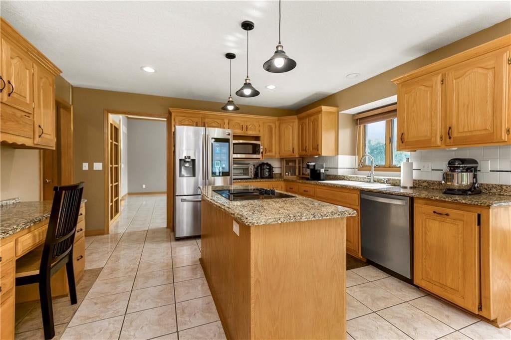 6322 RIDGEWAY Avenue — photo 8