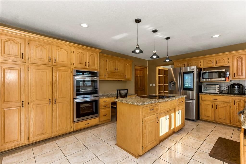 6322 RIDGEWAY Avenue — photo 9