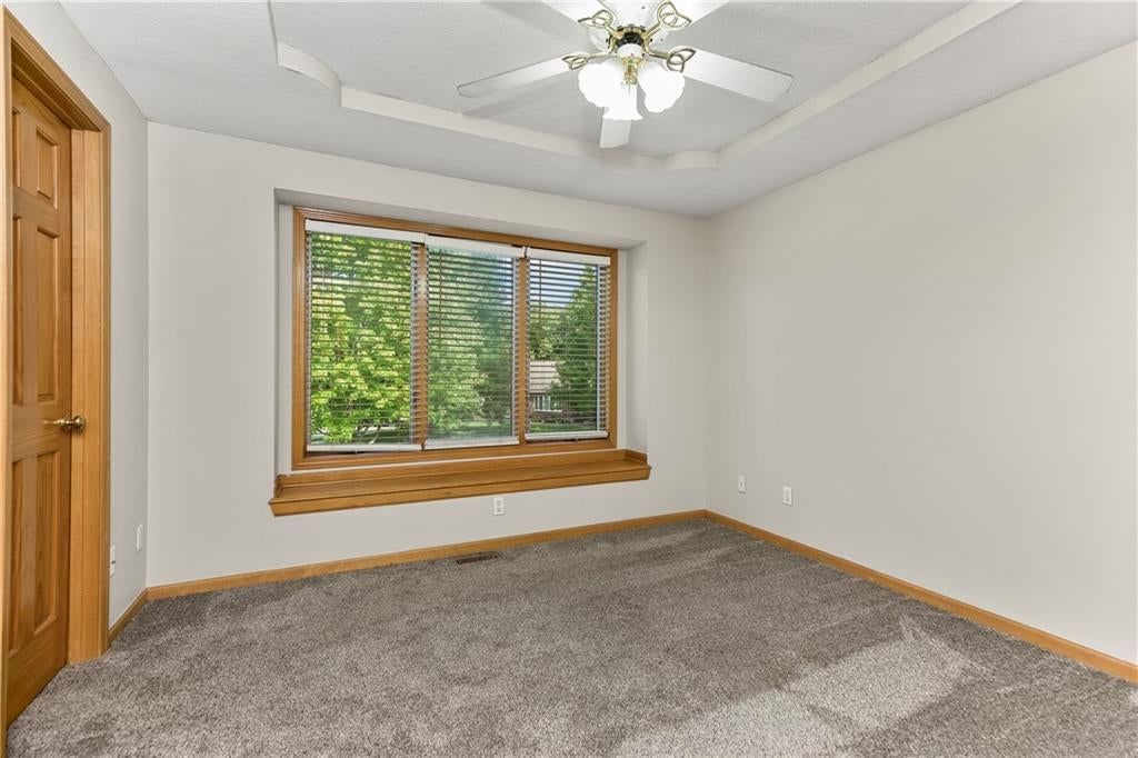 6322 RIDGEWAY Avenue — photo 13