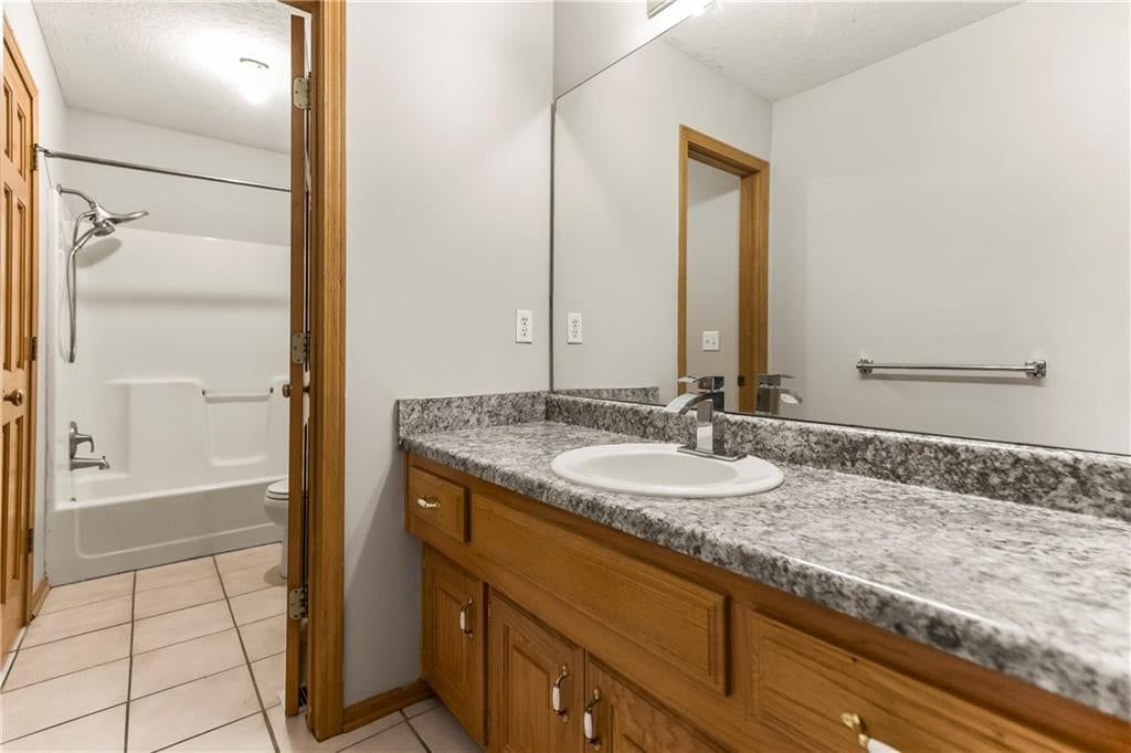 6322 RIDGEWAY Avenue — photo 16