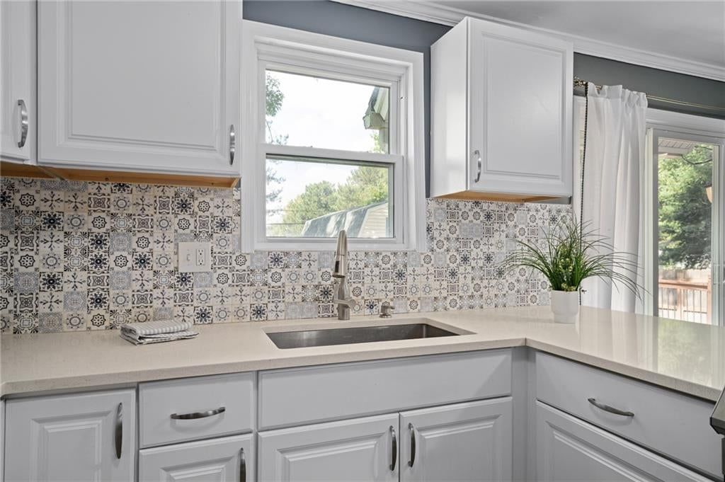 919 S Sunset Drive S — photo 18