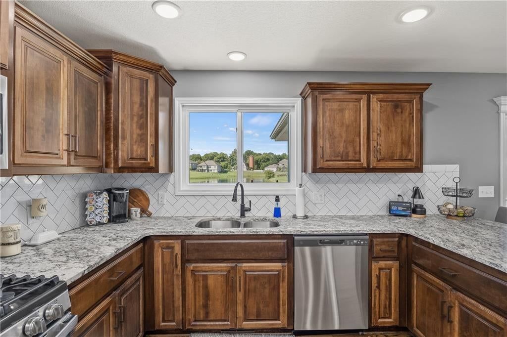 4210 Lake Crest Court — photo 14